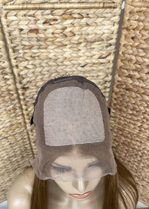 Perukdetalj eller färgexempel från Indigos Hairs perukguide