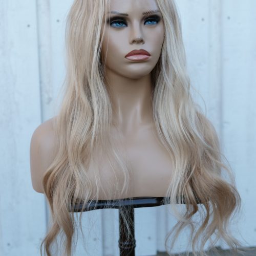 Perukdetalj eller färgexempel från Indigos Hairs perukguide